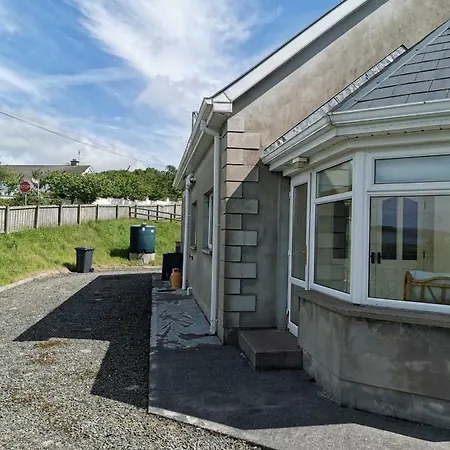Beach House 度假居 *